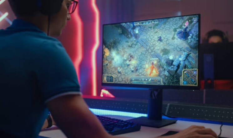 social media moba games